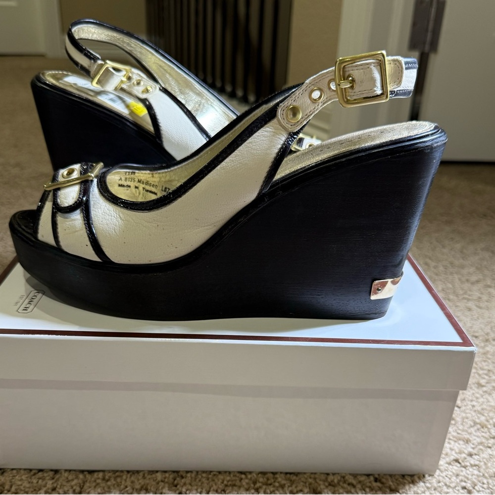 Brand new never worn coach sandals Madisen size 11M
